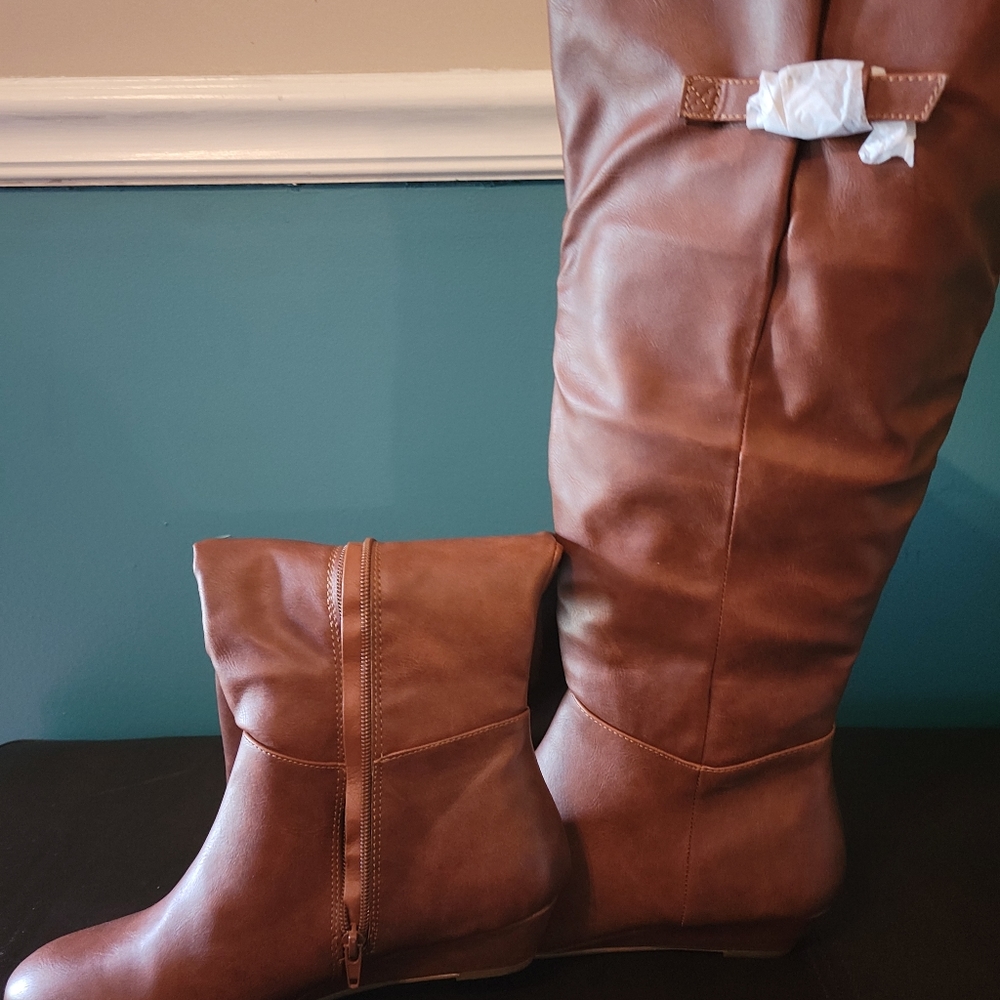 Women tall boots